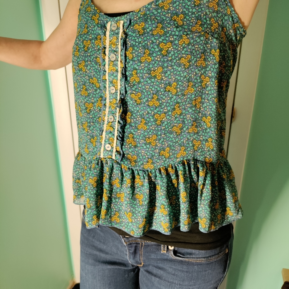 Floral Ruffled Cottage Core Blouse - Picture 3 of 7
